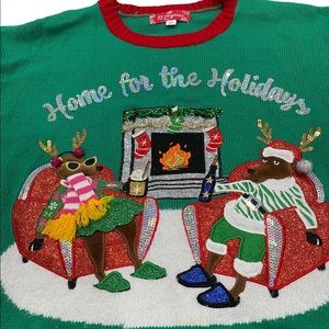33 Degrees Reindeers Sweater Top Adult Unisex Medium Green Red Cute Ugly NEW